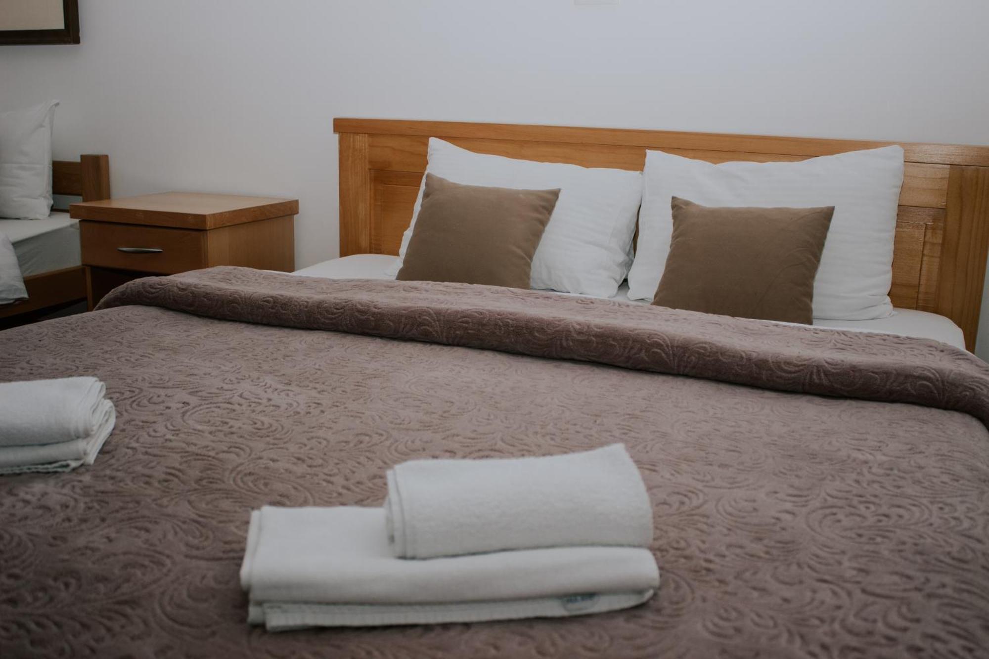 Serdar Hotel