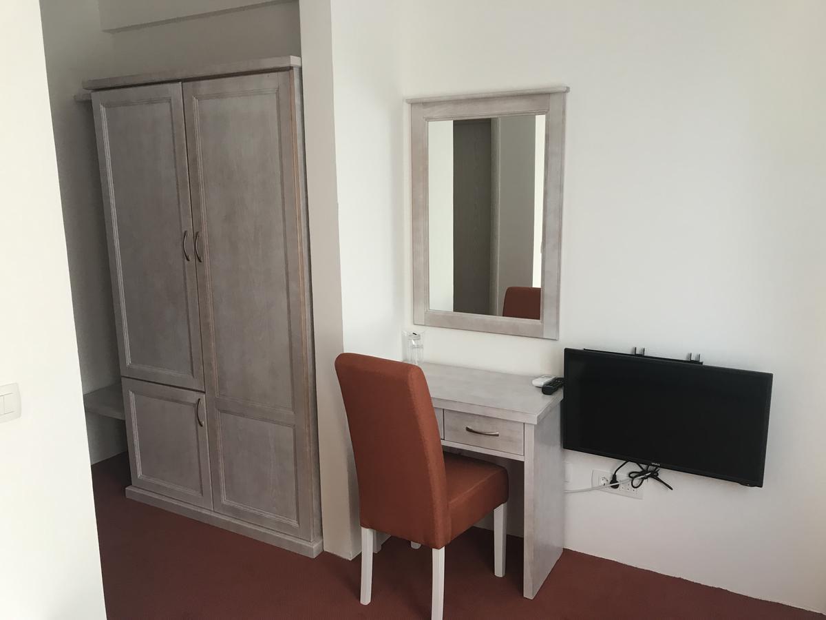 Serdar Hotel